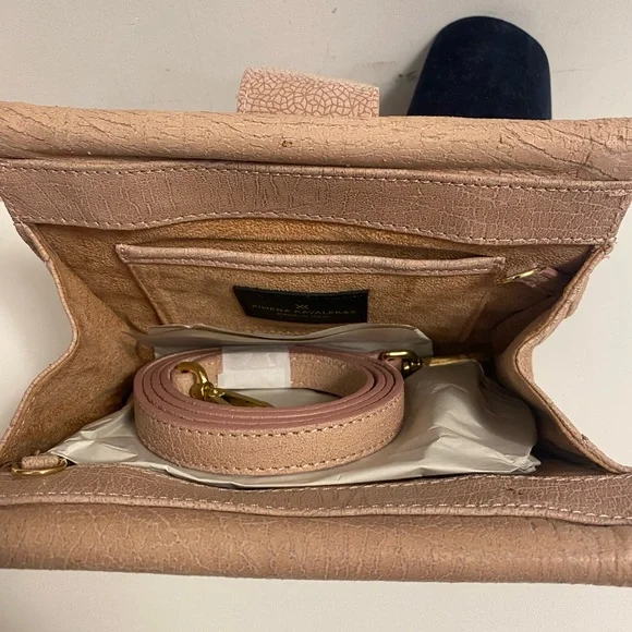 Elegant Tan/Nude Women's Clutch - Picture 5 of 7